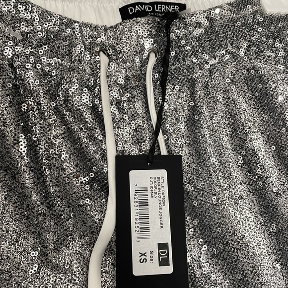 NWT David Lerner silver sequin lounge jogger size XS - Picture 6 of 12